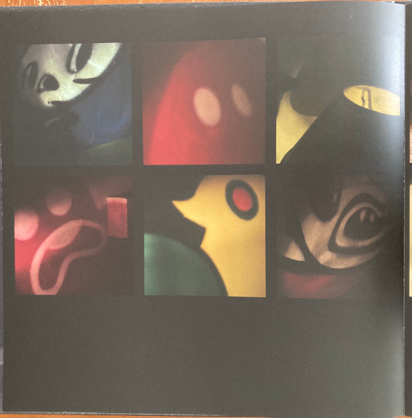 Arctic Monkeys - Favourite Worst Nightmare (5034202018810)