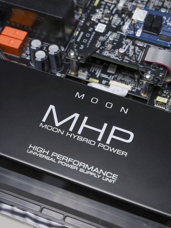 Moon by Simaudio Compass 371 black