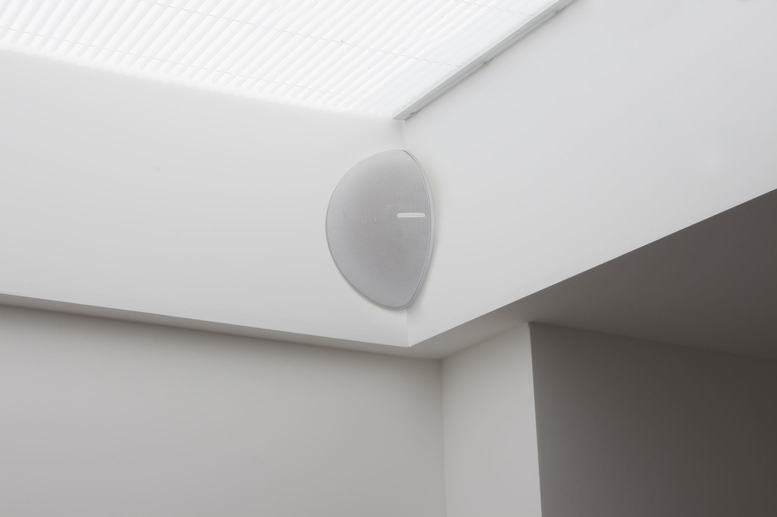 Monitor Audio Vecta V240 white