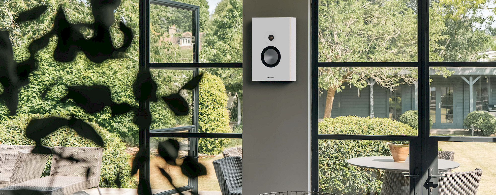 Monitor Audio Bronze On-Wall (7G) walnut