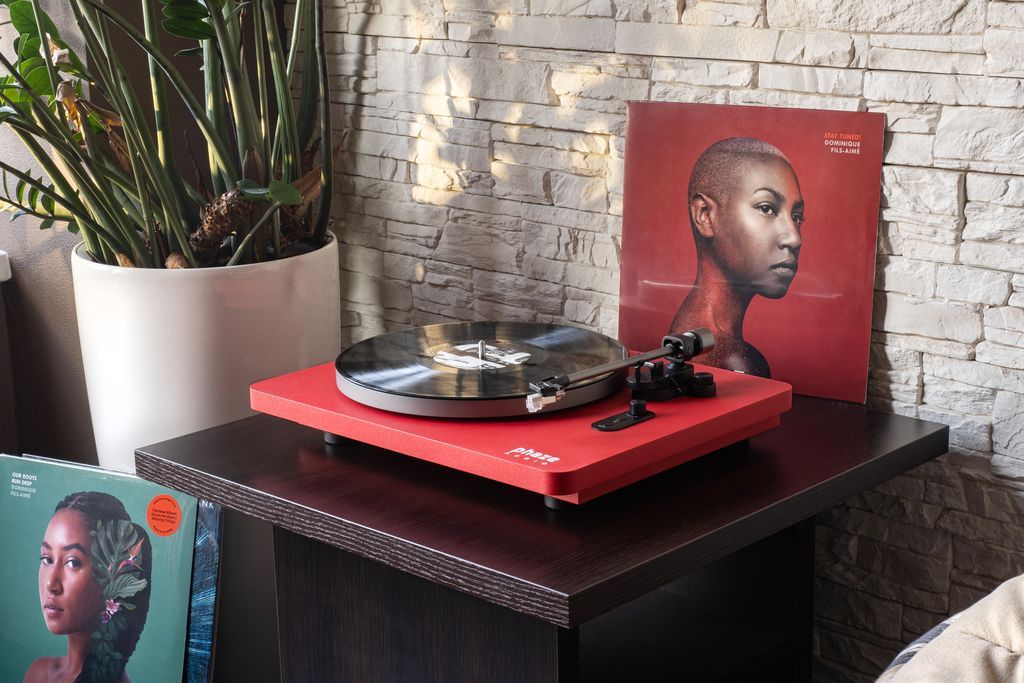 Phaze Audio Volt black + Diana valkyrian red