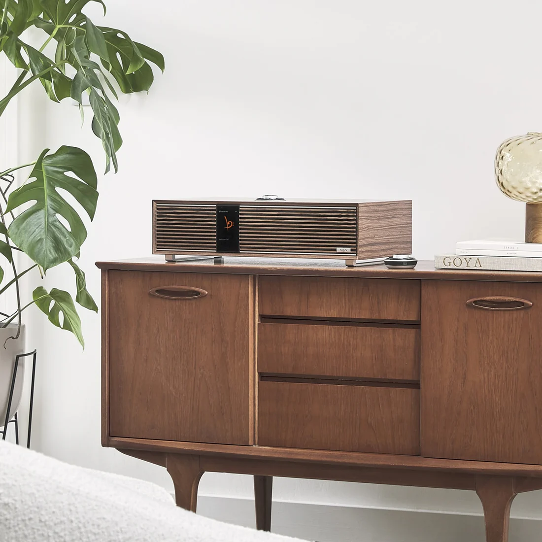 Ruark R410 All-In-One Music System fused walnut