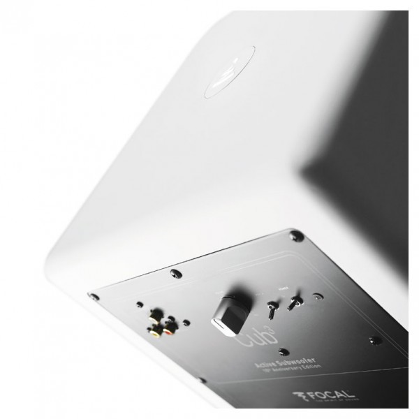 Focal CUB3 SIB pearl white